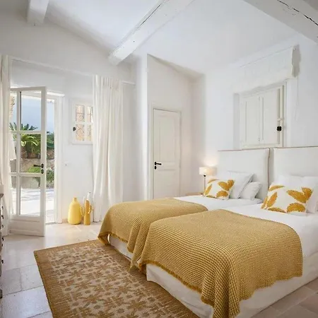 Amazing With Private Pool *** וילה