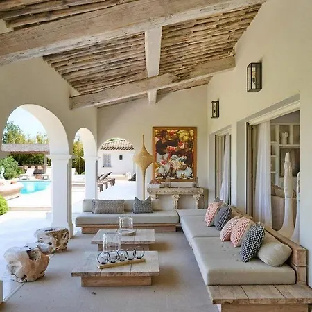 Amazing With Private Pool ***