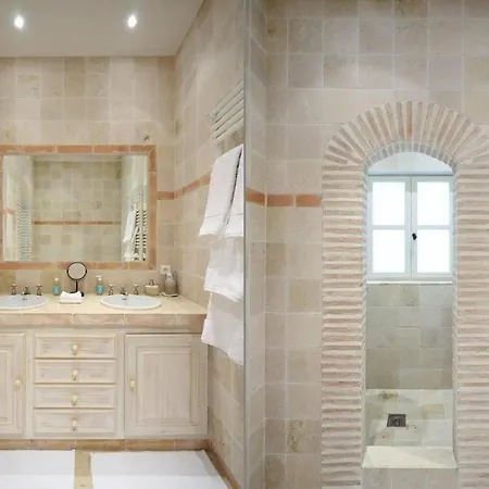 Amazing With Private Pool *** וילה
