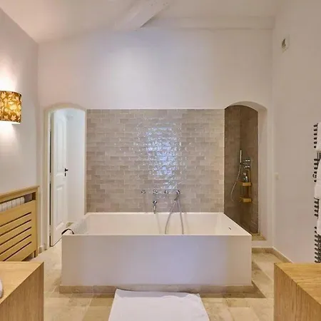 Amazing With Private Pool *** Saint-Tropez