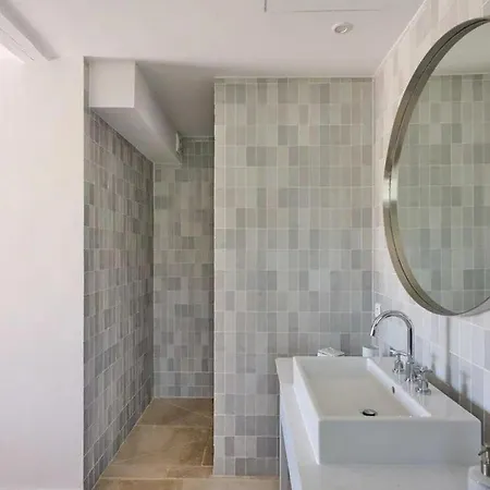 Amazing With Private Pool *** Villa